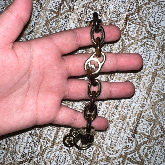 Michael Kors cheetah and gold bracelet - Picture 4 of 4